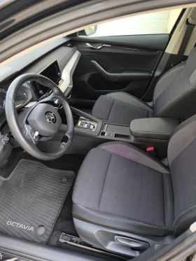 Skoda Octavia Гаранция до 12.2027, снимка 10