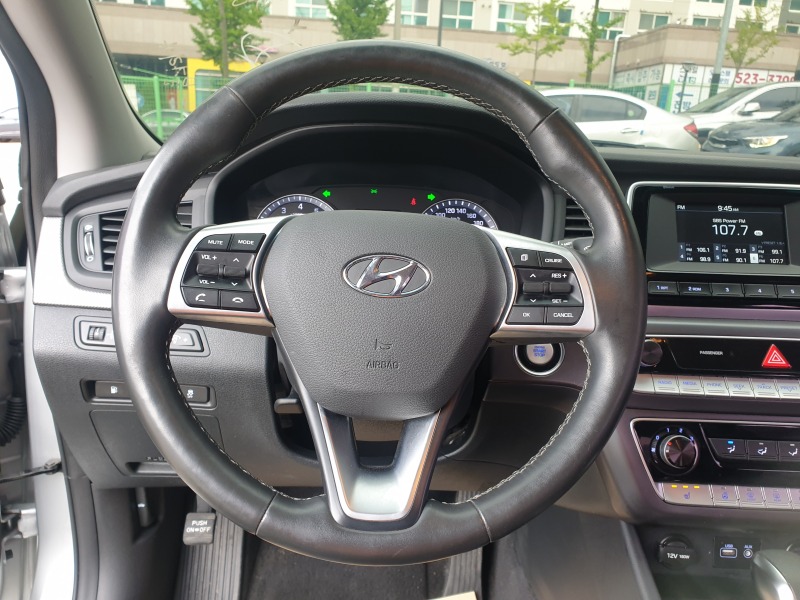 Hyundai Sonata LPG , Гарантирана сервизна история и километри !, снимка 6 - Автомобили и джипове - 42234399