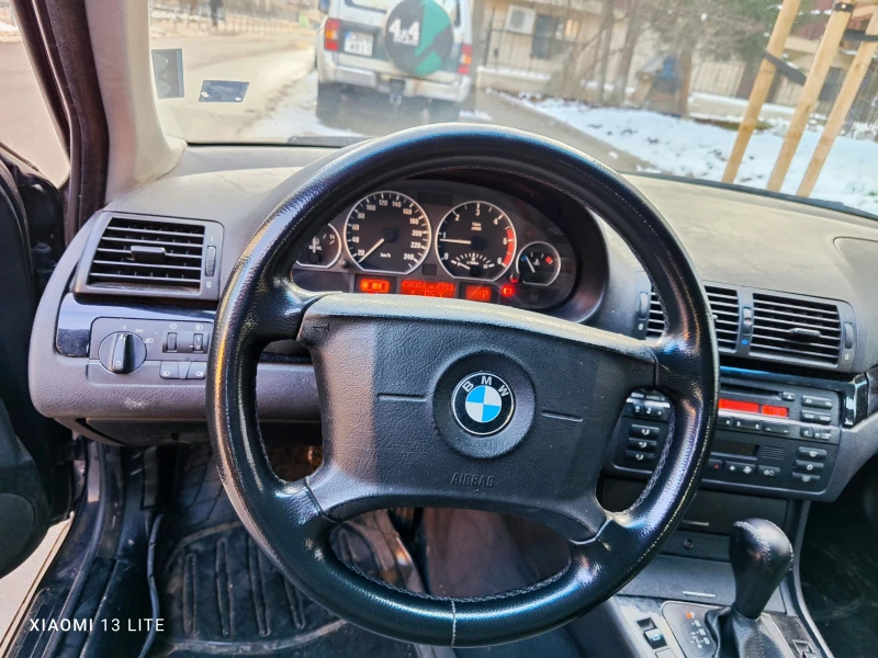 BMW 320, снимка 5 - Автомобили и джипове - 48783146