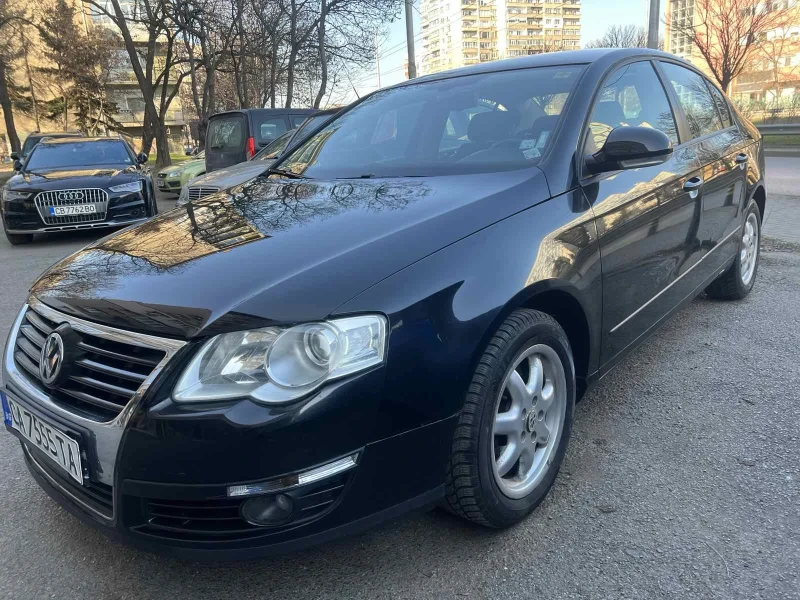 VW Passat 2.0 Tdi, снимка 4 - Автомобили и джипове - 49033904