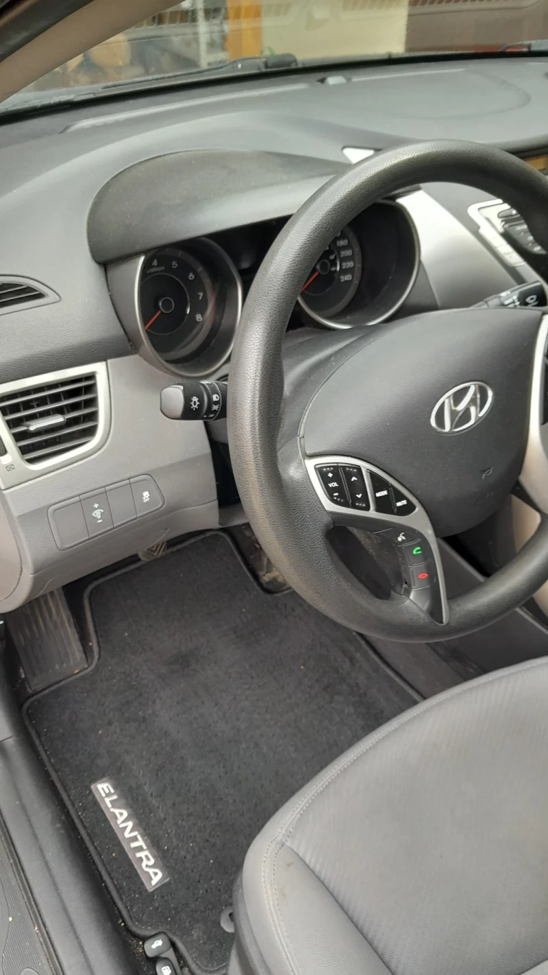 Hyundai Elantra 1, 8. 150, снимка 10 - Автомобили и джипове - 49448356