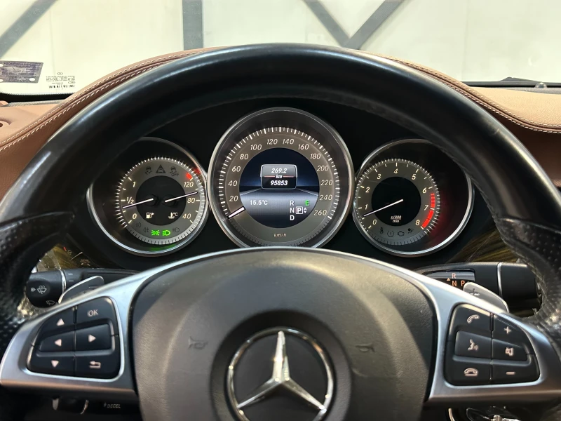 Mercedes-Benz CLS 400 AMG* 96 000 КМ* ПОДГРЕВ* ОБДУХВАНЕ* HARMAN/KARDON*, снимка 12 - Автомобили и джипове - 51083974