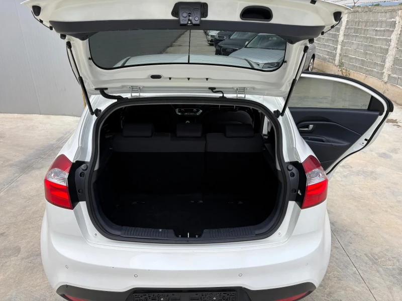 Kia Rio 1.1 CRDi* LED* Keyless* Климатроник* Парктроник* F, снимка 12 - Автомобили и джипове - 51254093