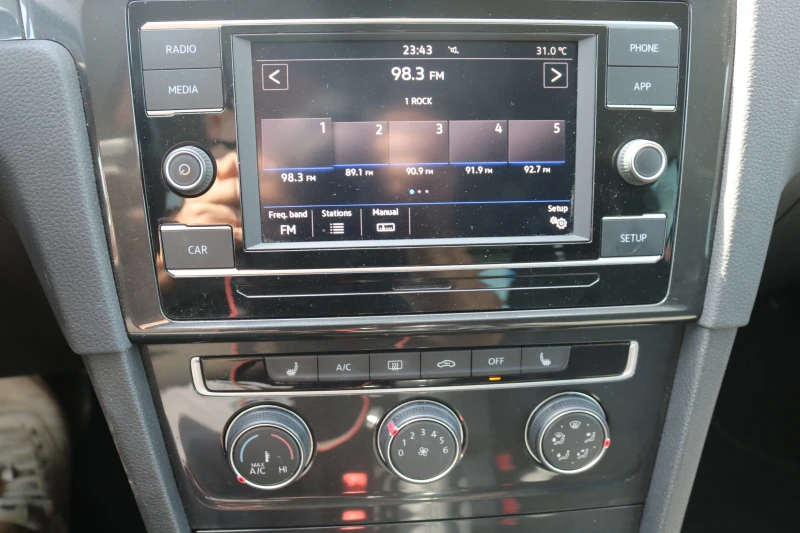 VW Golf 1.4 TSI, снимка 12 - Автомобили и джипове - 51553517