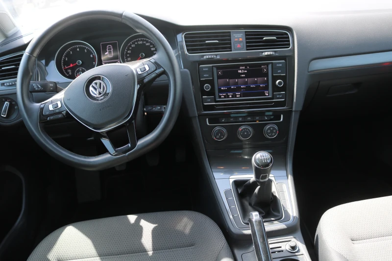 VW Golf 1.4 TSI, снимка 10 - Автомобили и джипове - 51553517