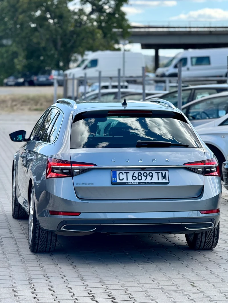 Skoda Superb Laurin & Klement* Брутална* Напълно обслужена* Топ, снимка 9 - Автомобили и джипове - 51764720