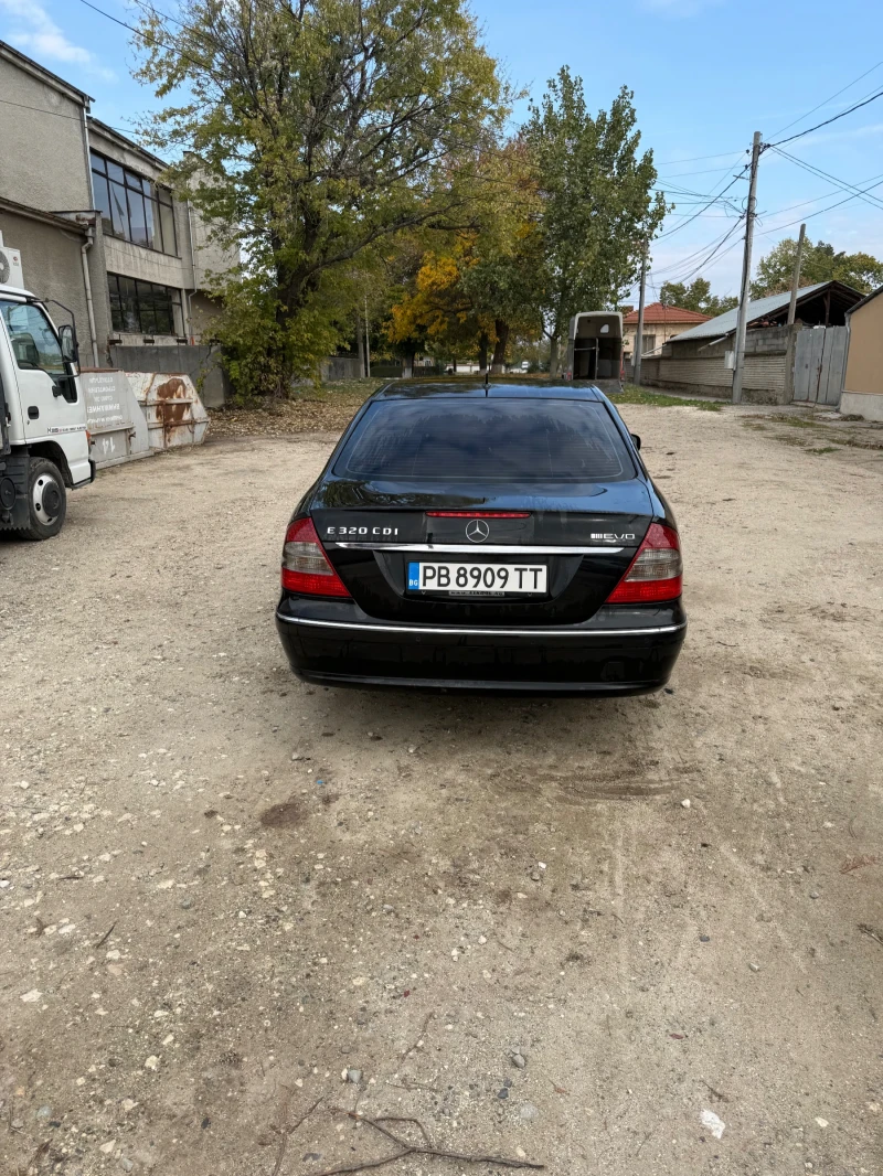 Mercedes-Benz E 320, снимка 2 - Автомобили и джипове - 52898319