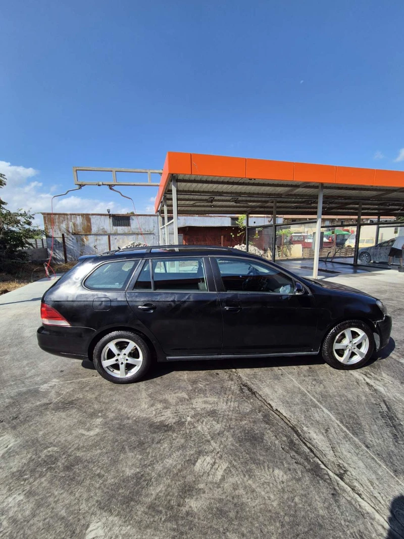 VW Golf 1.6 DIESEL, снимка 2 - Автомобили и джипове - 52614635