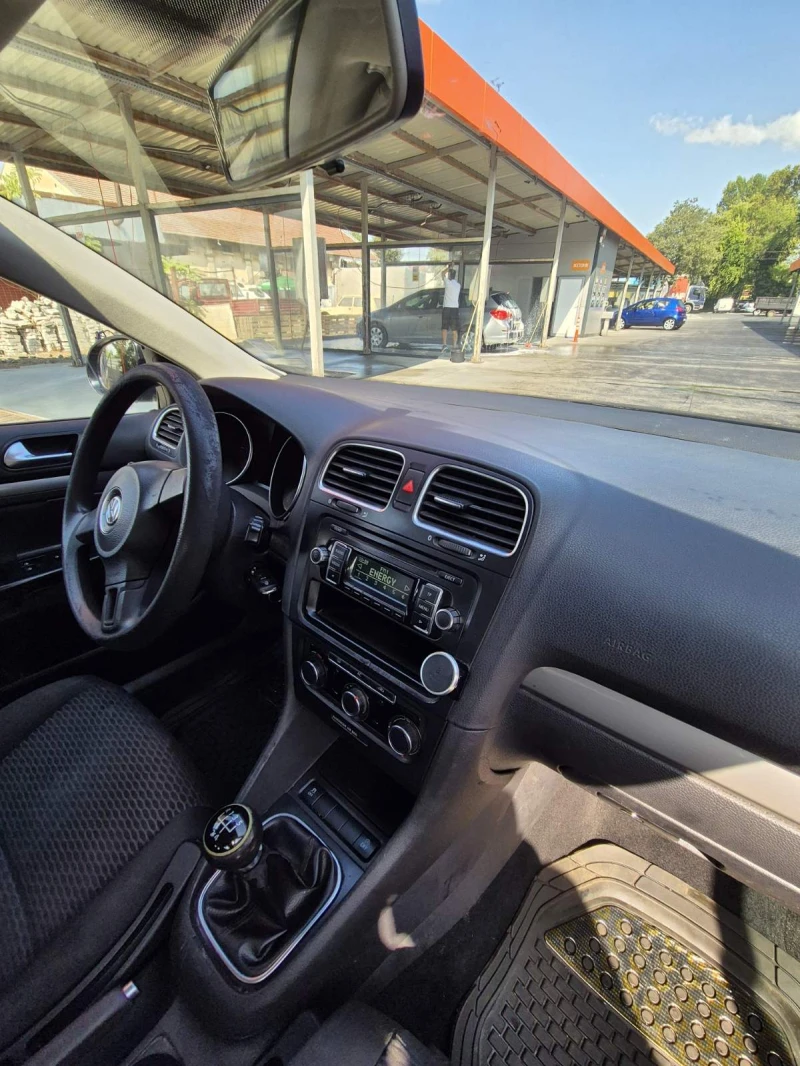 VW Golf 1.6 DIESEL, снимка 11 - Автомобили и джипове - 52614635