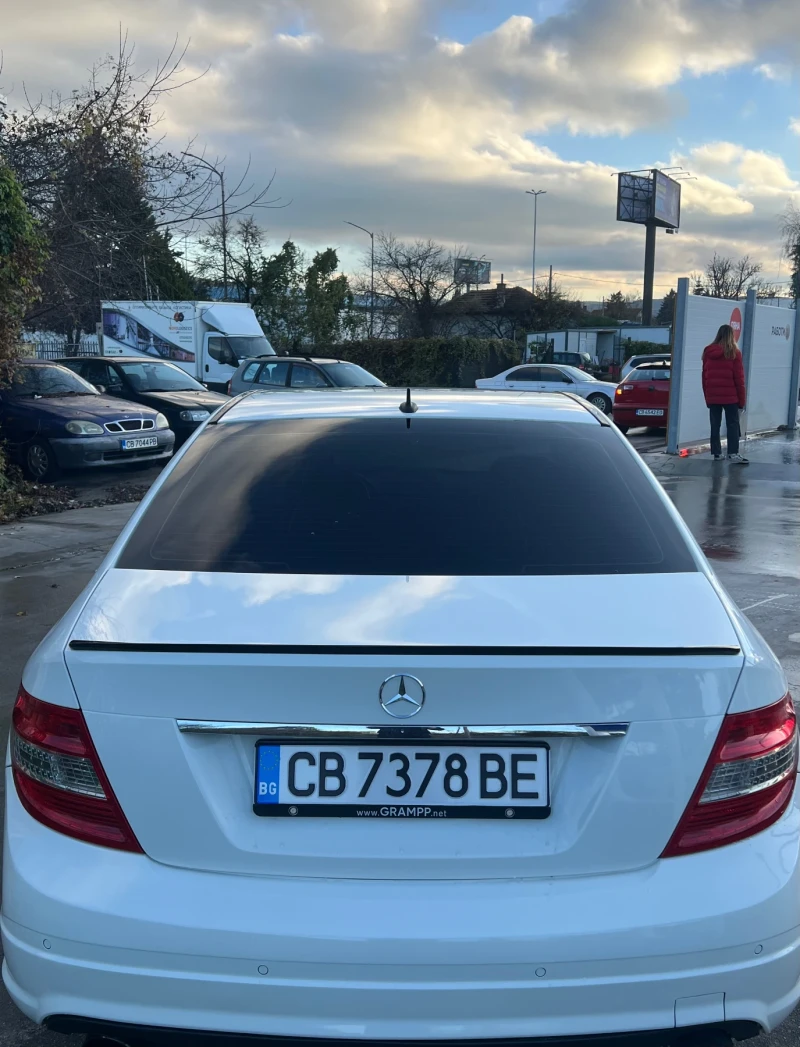 Mercedes-Benz C 180 Kompressor, снимка 7 - Автомобили и джипове - 52630631