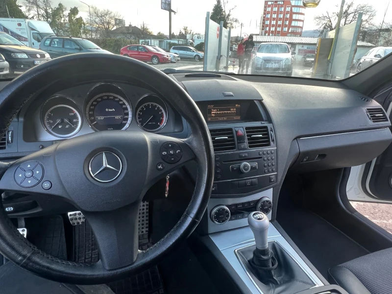 Mercedes-Benz C 180 Kompressor, снимка 12 - Автомобили и джипове - 52630631