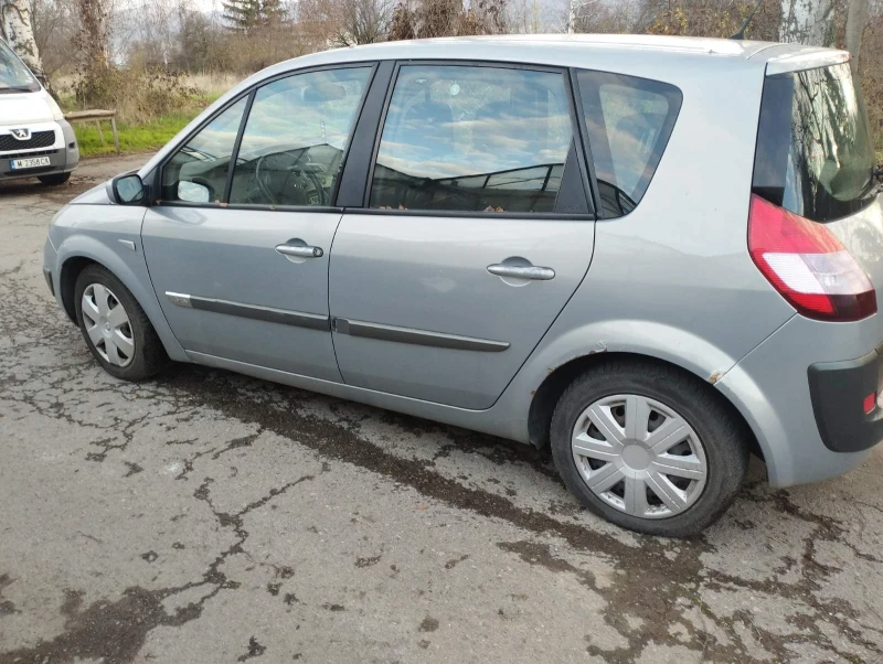 Renault Scenic, снимка 6 - Автомобили и джипове - 52777288