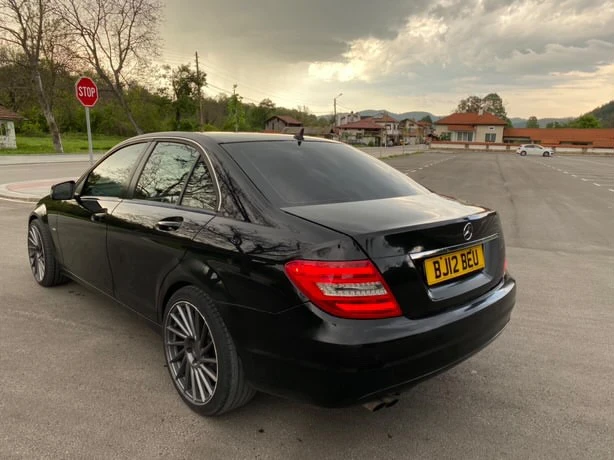 Mercedes-Benz C 200 SE BlueEFFICIENCY - изображение 8