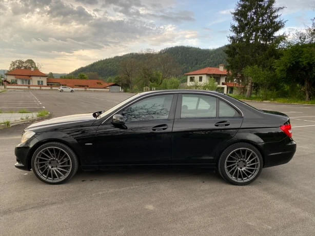 Mercedes-Benz C 200 SE BlueEFFICIENCY - изображение 7
