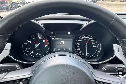 Alfa Romeo Giulia Q4 / CARFAX, снимка 8 - Автомобили и джипове - 54827090