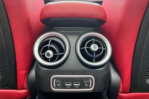 Alfa Romeo Giulia Q4 / CARFAX, снимка 13 - Автомобили и джипове - 54827090