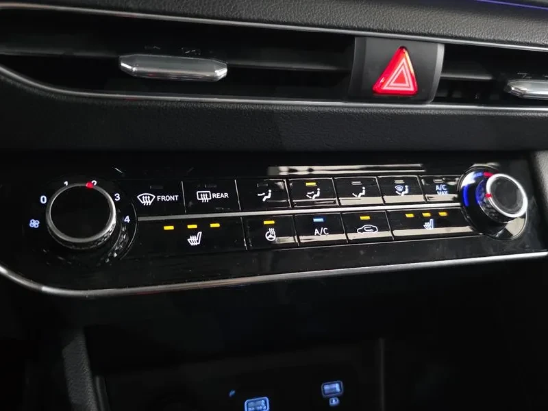 Hyundai Sonata 2.0 Lpg, снимка 16 - Автомобили и джипове - 55699626