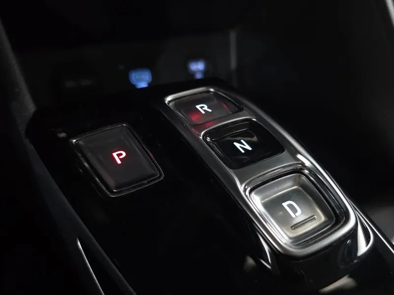 Hyundai Sonata 2.0 Lpg, снимка 9 - Автомобили и джипове - 55699626