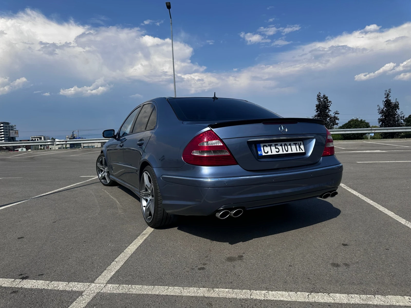 Mercedes-Benz E 500  - изображение 5