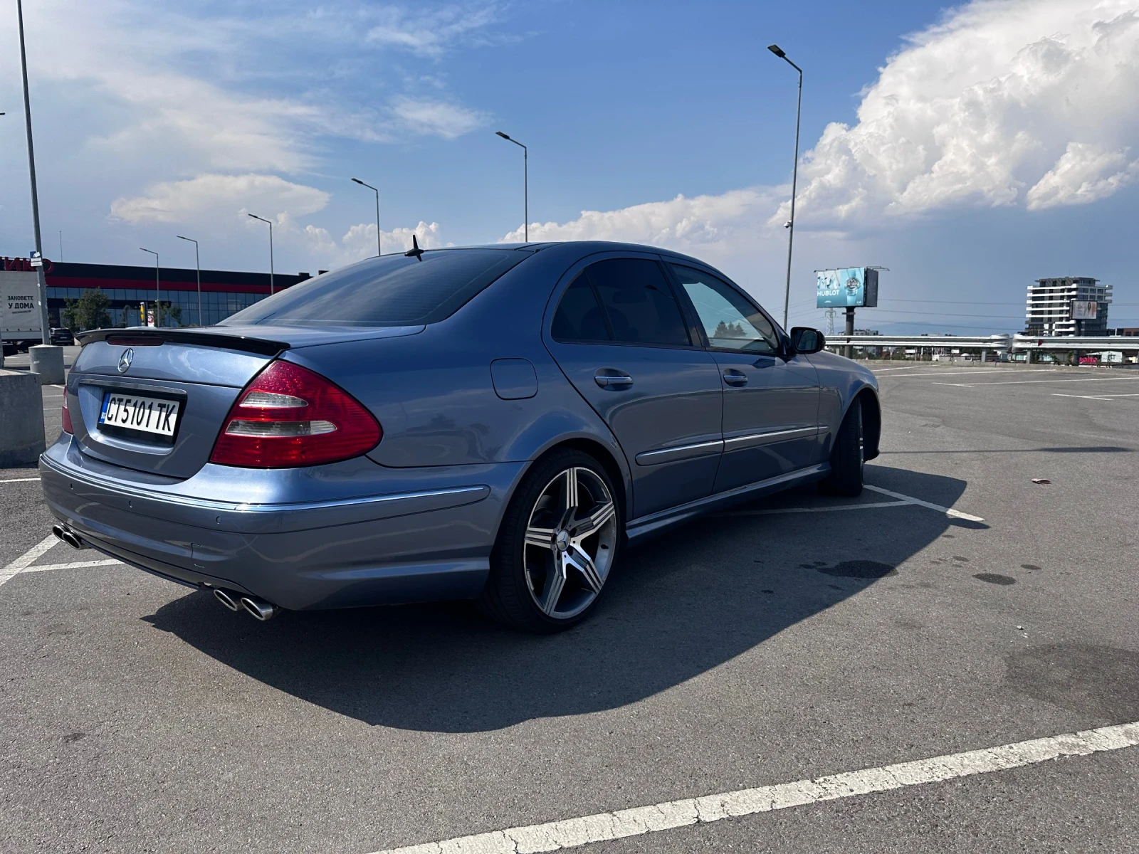 Mercedes-Benz E 500  - изображение 7