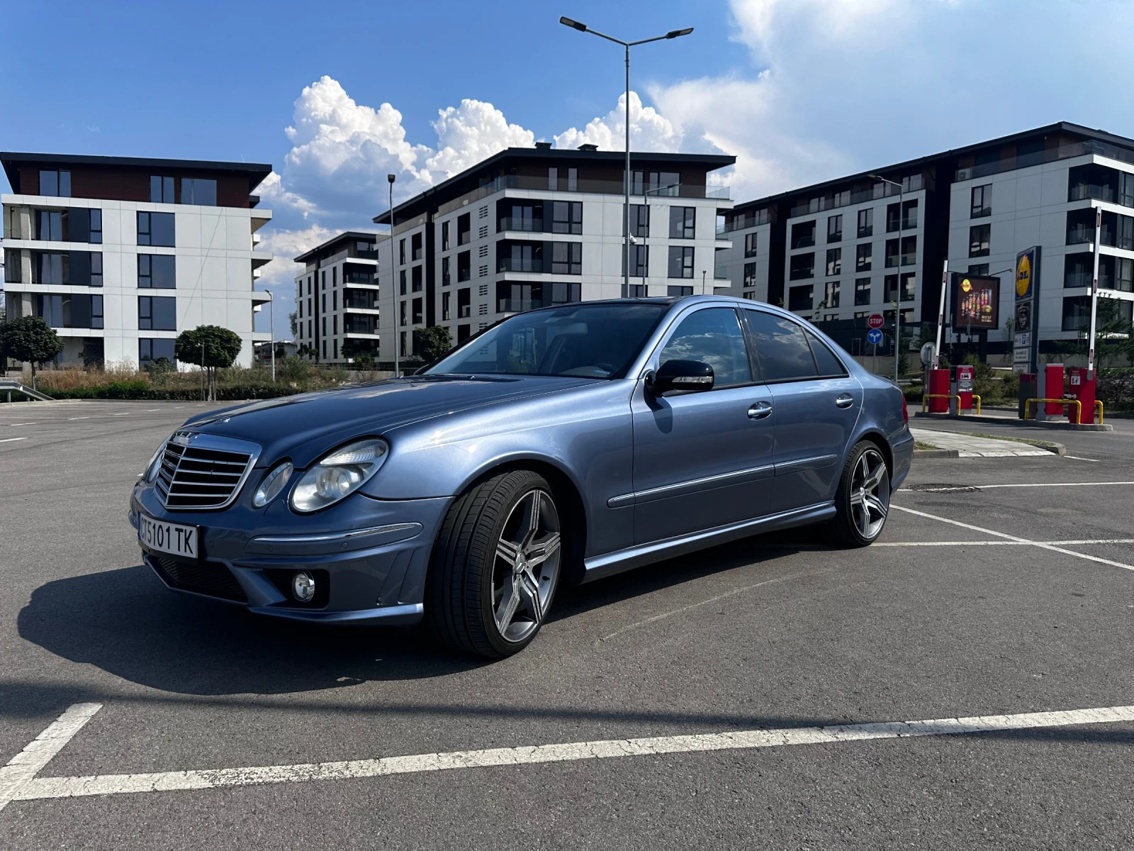 Mercedes-Benz E 500  - изображение 3