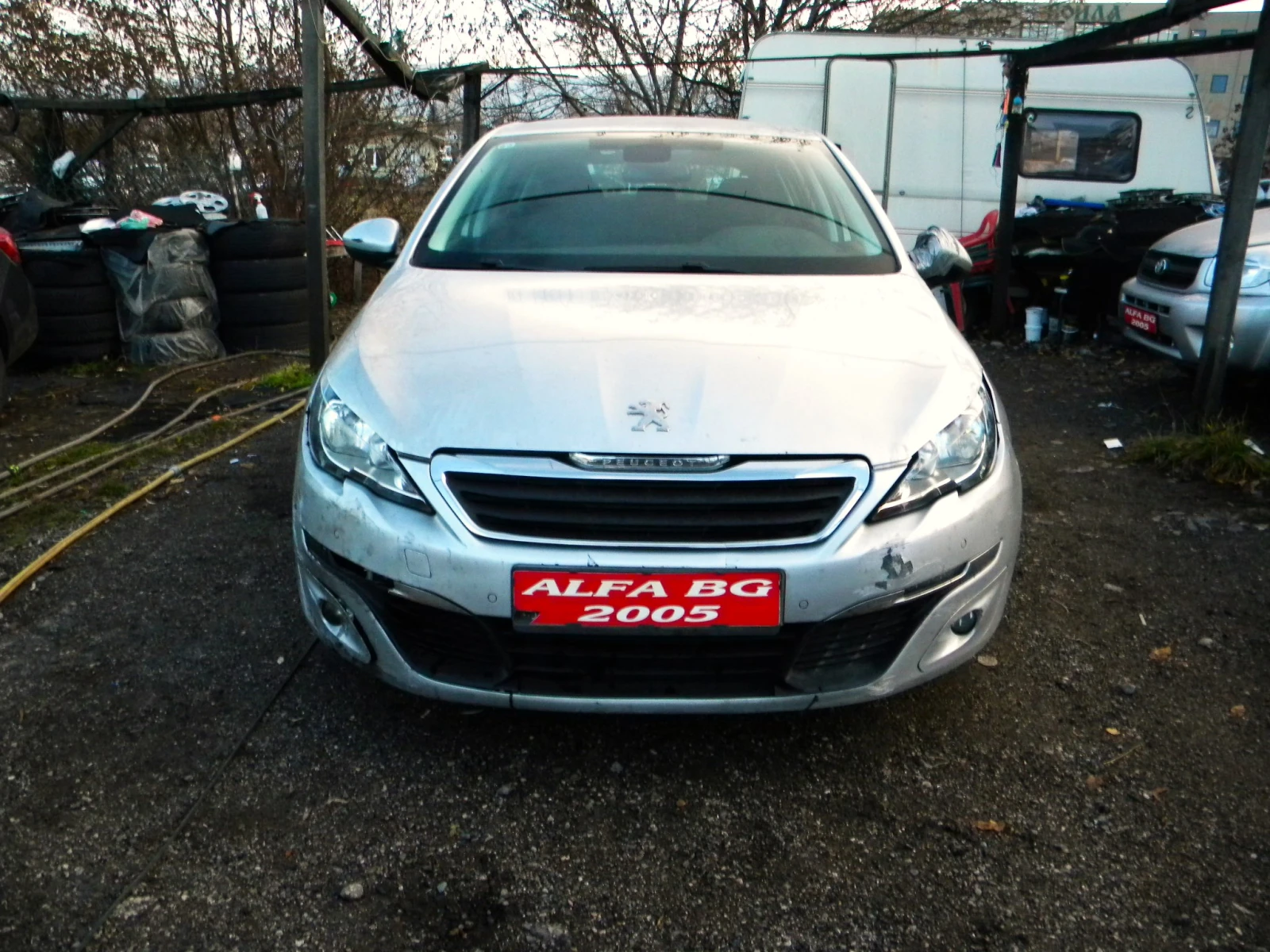 Peugeot 308 1.6eco-NAVI -AВТОМАТИК-EURO6B - изображение 2