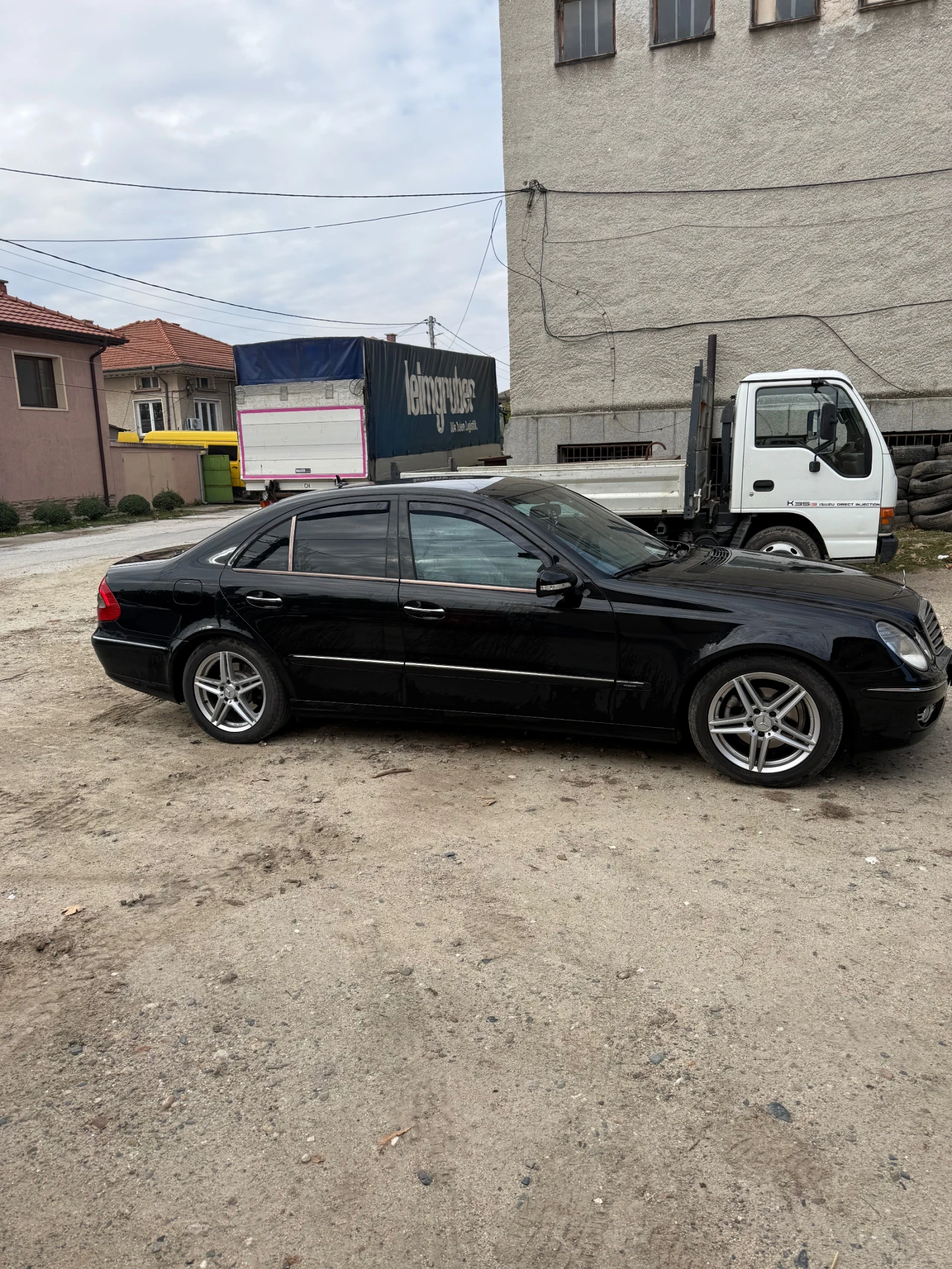 Mercedes-Benz E 320  - изображение 3
