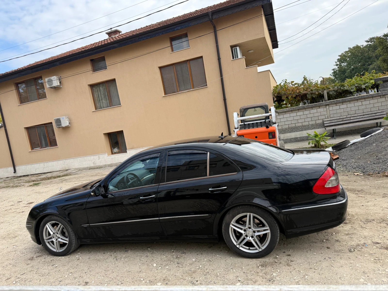 Mercedes-Benz E 320  - изображение 4