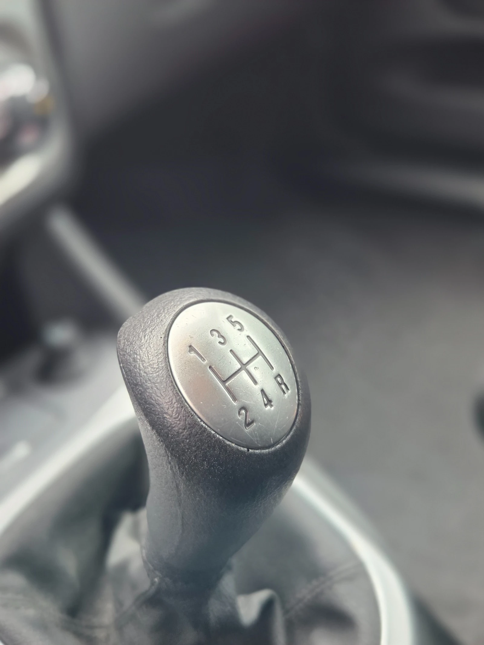 Alfa Romeo 147 80.. 1.6TwinSpark   | Mobile.bg   9