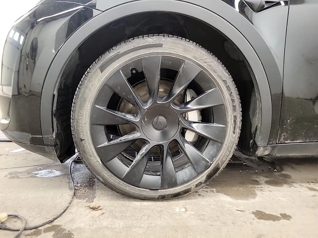 Tesla Model Y * LONG RANGE * CARFAX * ��� ������������ ������ | Mobile.bg � ����������� 17