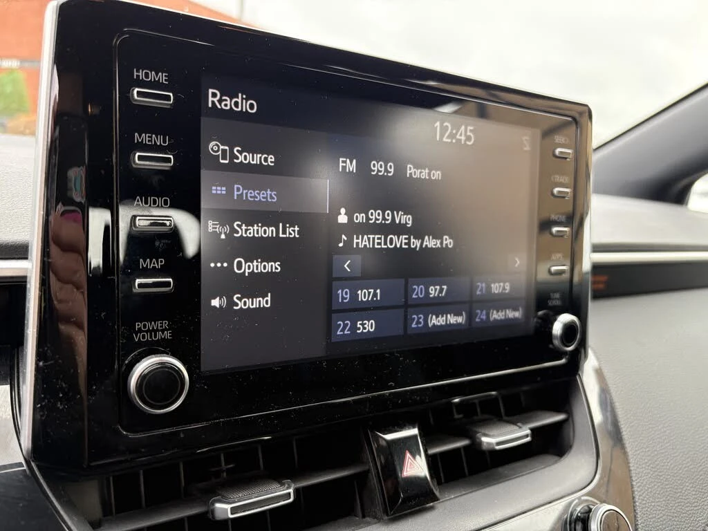 Toyota Corolla SE* FWD* АвтоКредит* (ЦЕНА ДО БГ), снимка 12 - Автомобили и джипове - 54068652