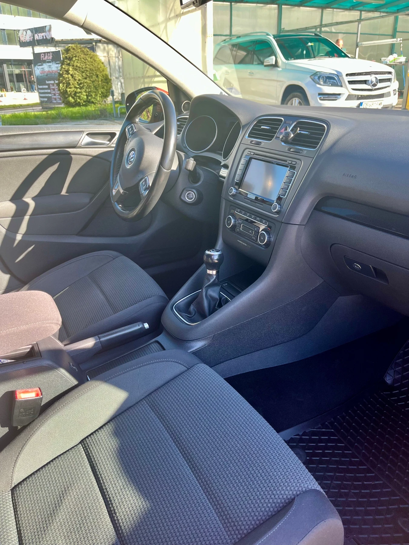 VW Golf 2.0 TDI 4MOTION, снимка 9 - Автомобили и джипове - 54371687