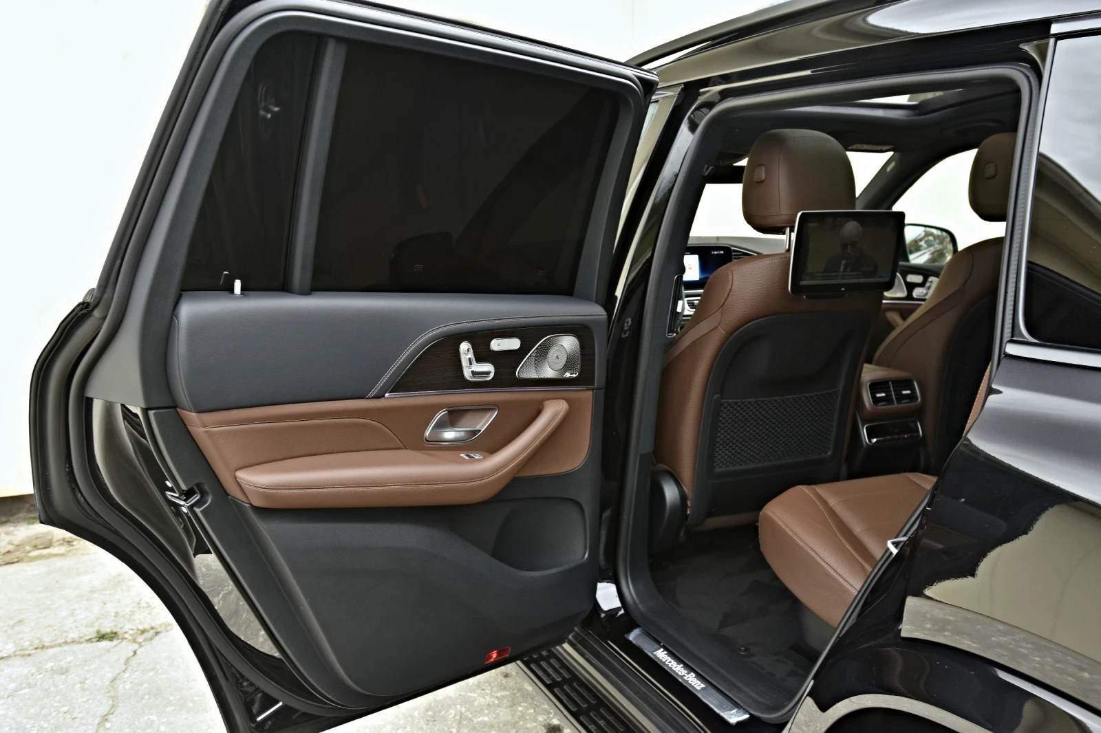 Mercedes-Benz GLS 450 D 4M 3xTV AMG Optik 360 DIGITALI LIGHT MAYBACH23 , снимка 17 - Автомобили и джипове - 54457514