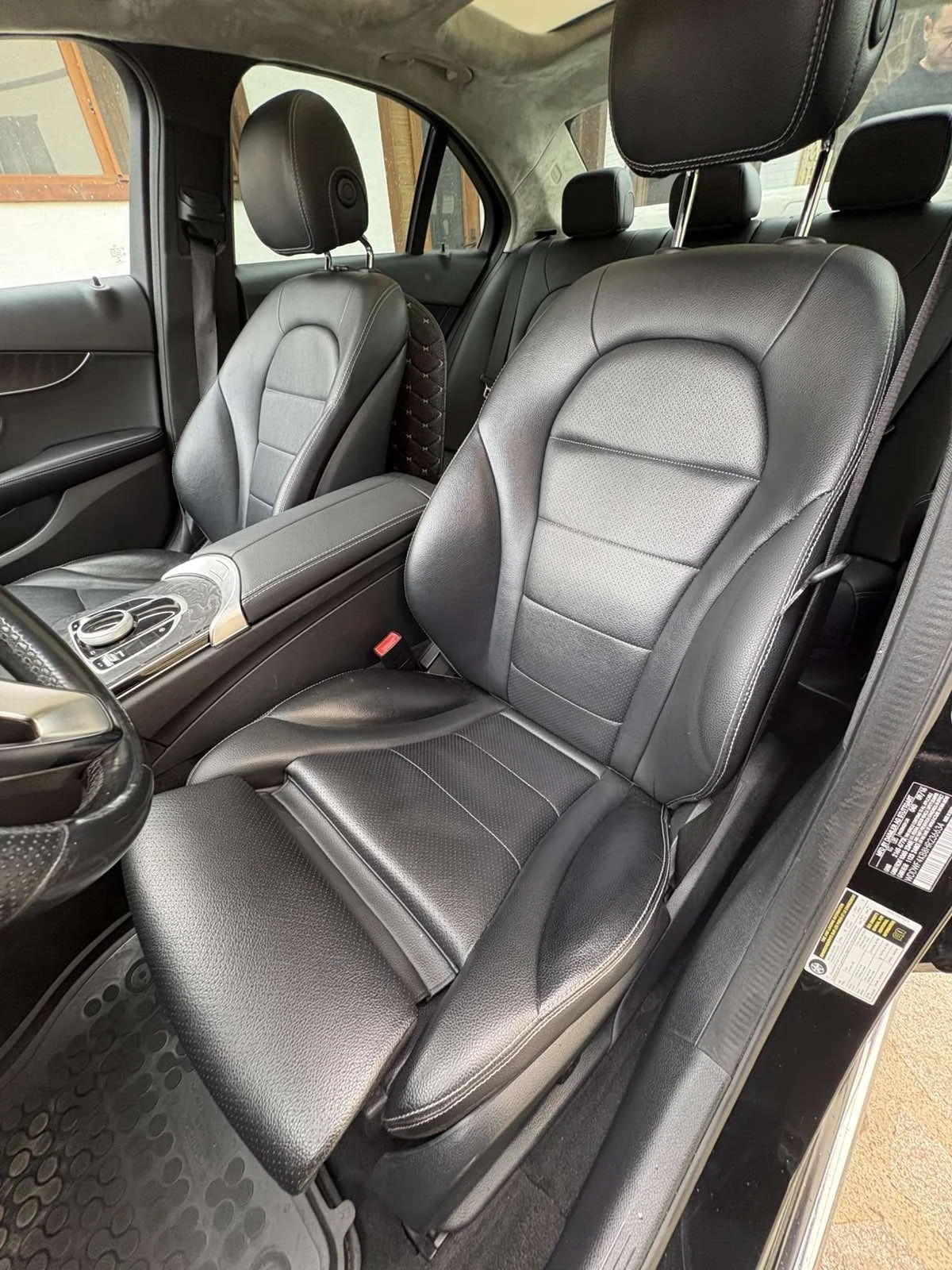 Mercedes-Benz C 300 4matic, снимка 5 - Автомобили и джипове - 54659280