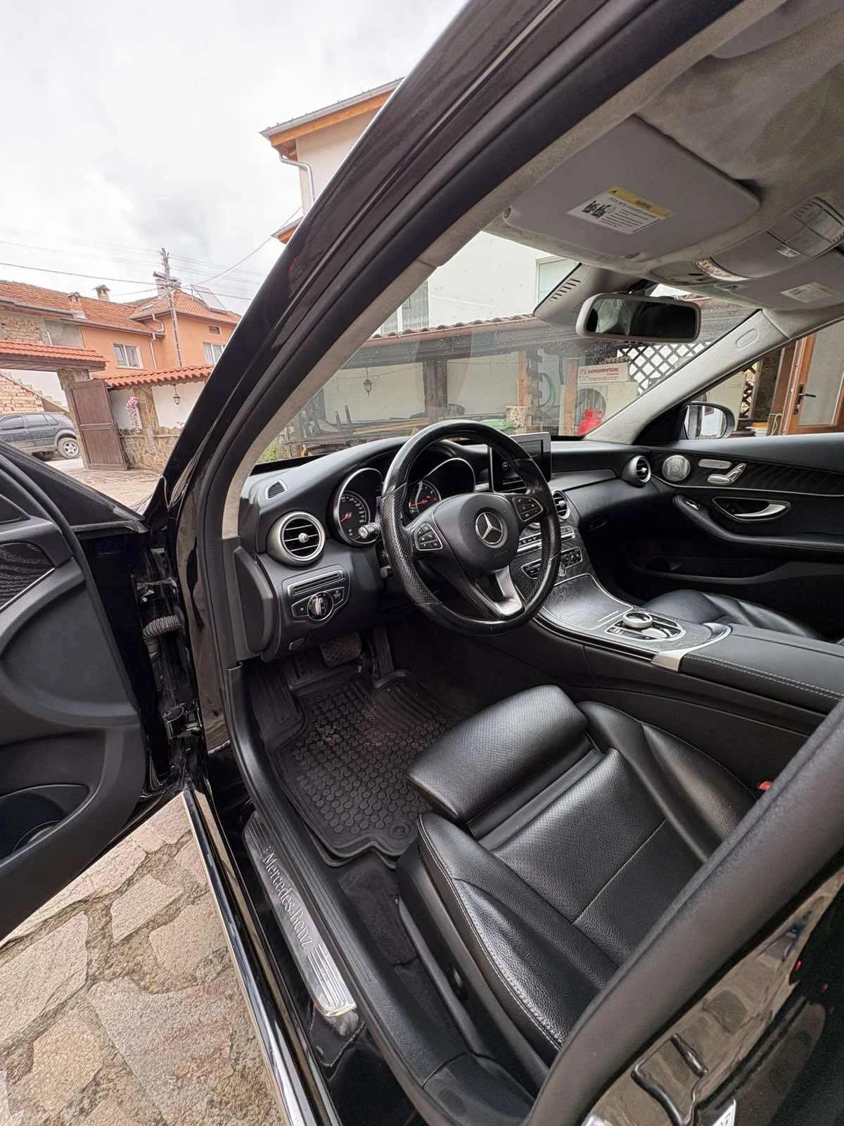Mercedes-Benz C 300 4matic, снимка 13 - Автомобили и джипове - 54659280