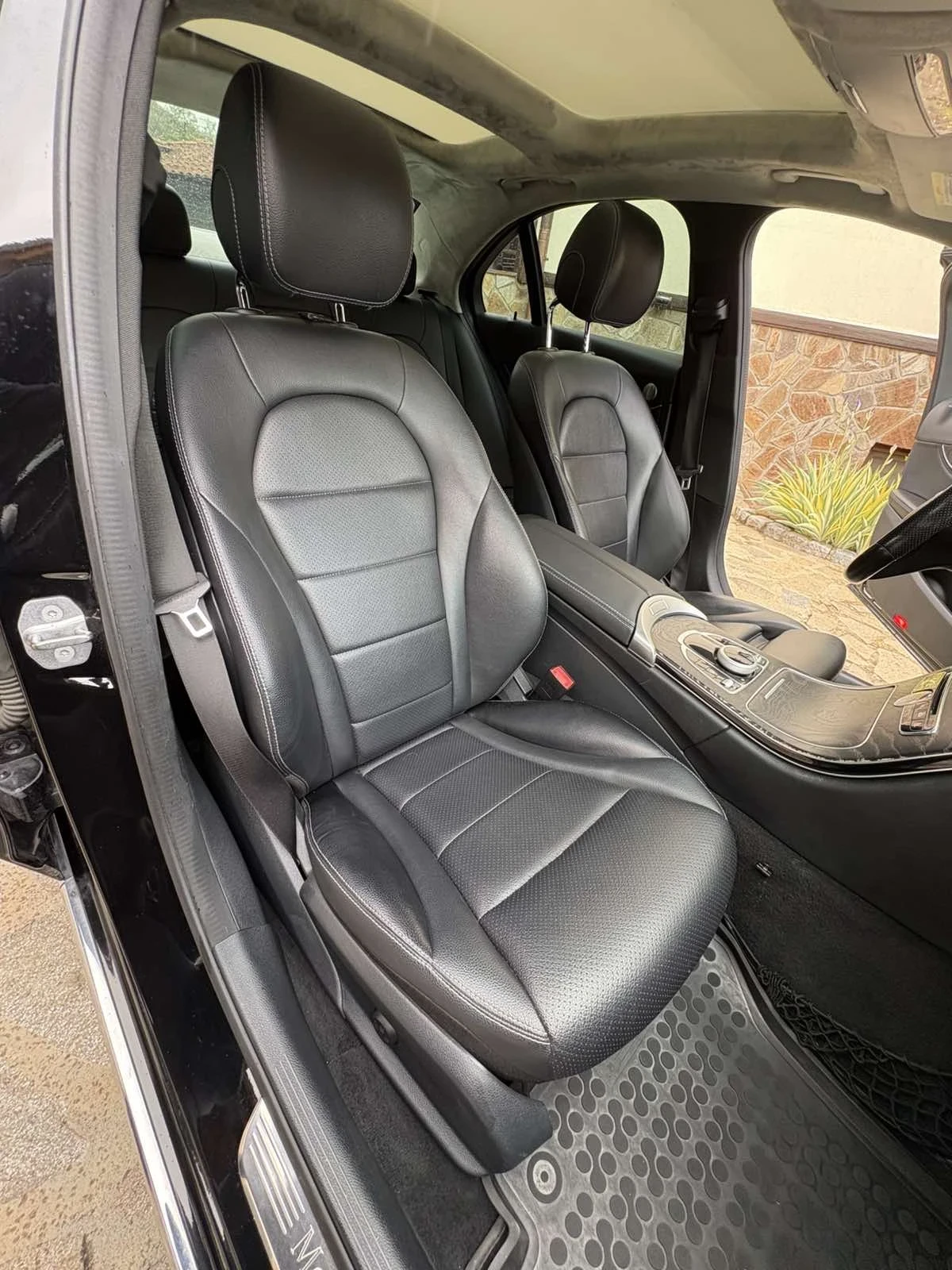 Mercedes-Benz C 300 4matic, снимка 7 - Автомобили и джипове - 54659280