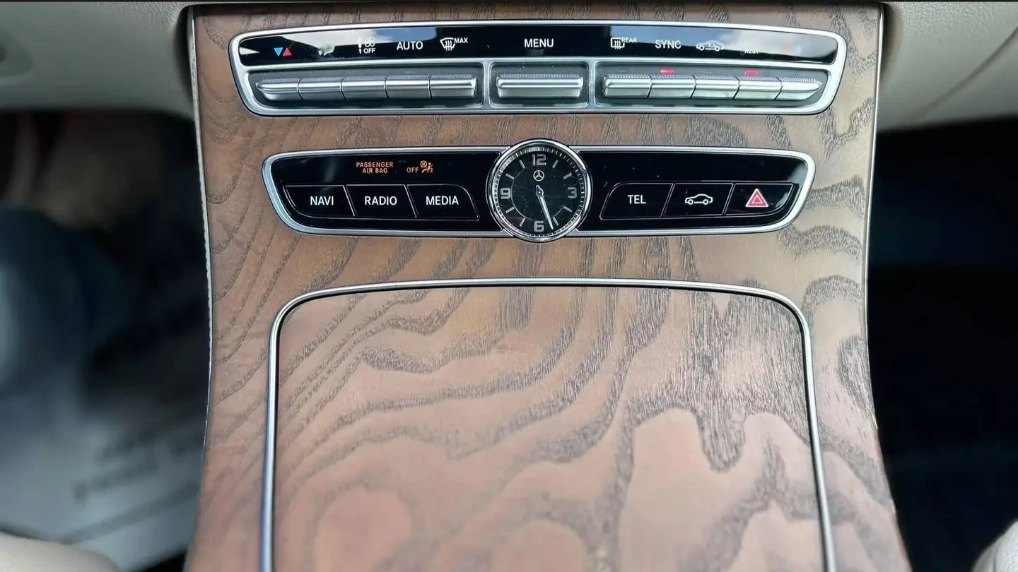 Mercedes-Benz E 450 * Фиксирана цена до БГ * CARFAX * Без инциденти * , снимка 15 - Автомобили и джипове - 55184814