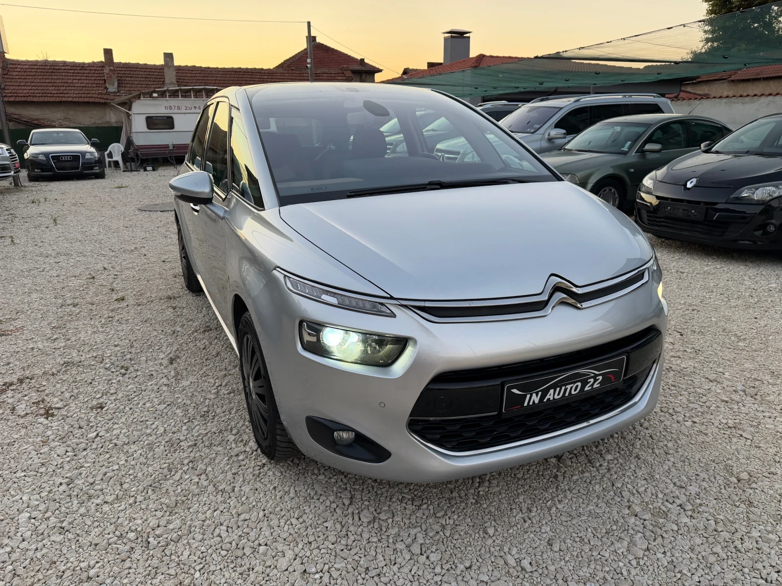 Citroen C4 Picasso 1, 6HDI 115k.c. ?? , снимка 2 - Автомобили и джипове - 55579608