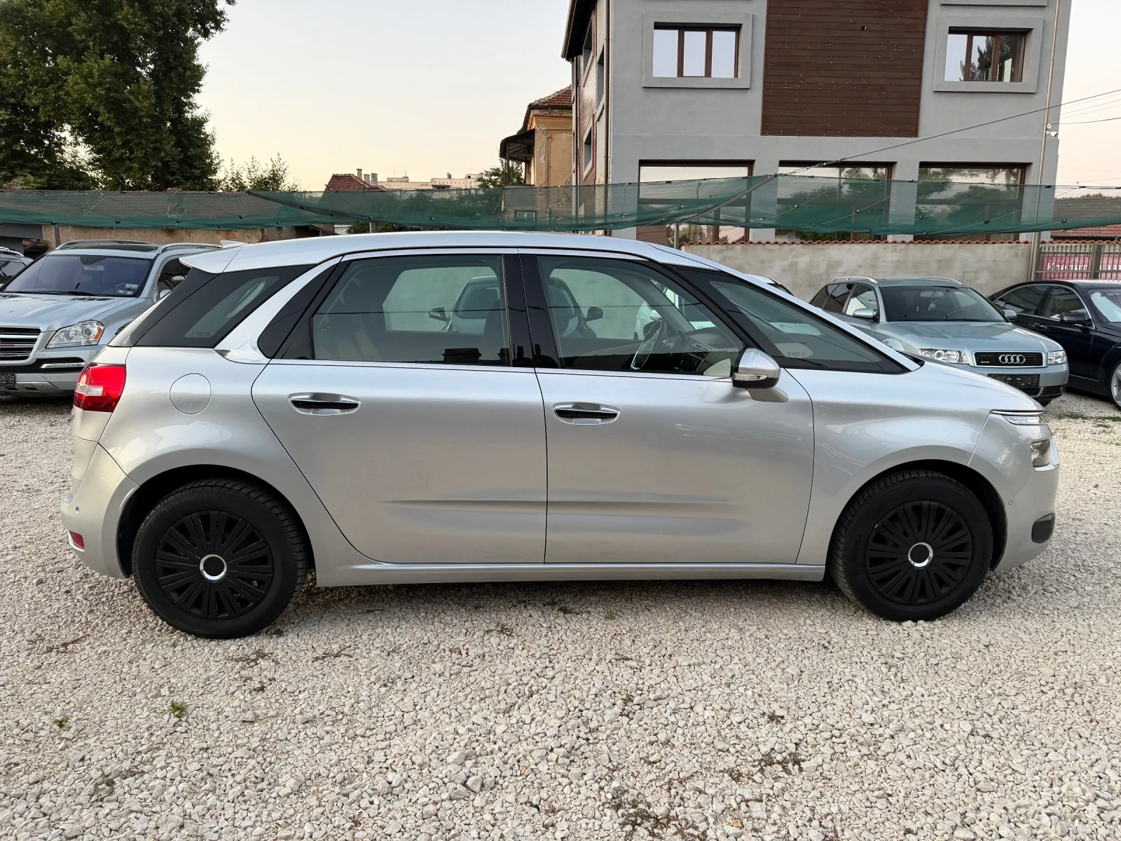 Citroen C4 Picasso 1, 6HDI 115k.c. ?? , снимка 7 - Автомобили и джипове - 55579608