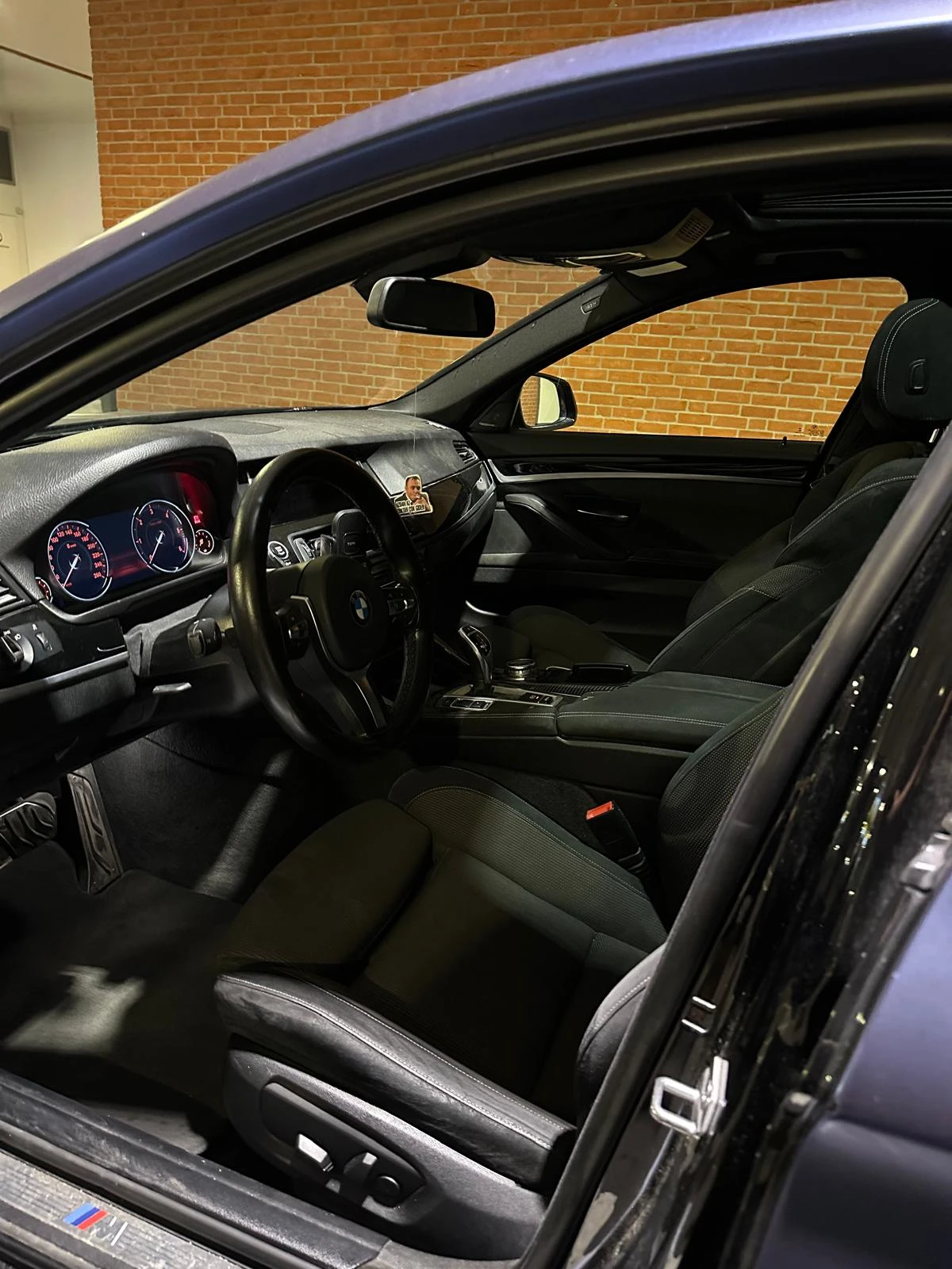 BMW 530 F10 LCI Facelift, снимка 8 - Автомобили и джипове - 56118167
