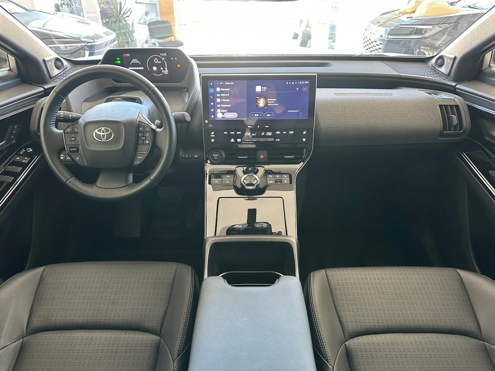 Toyota bZ4X Luxury* AWD, снимка 11 - Автомобили и джипове - 56210712