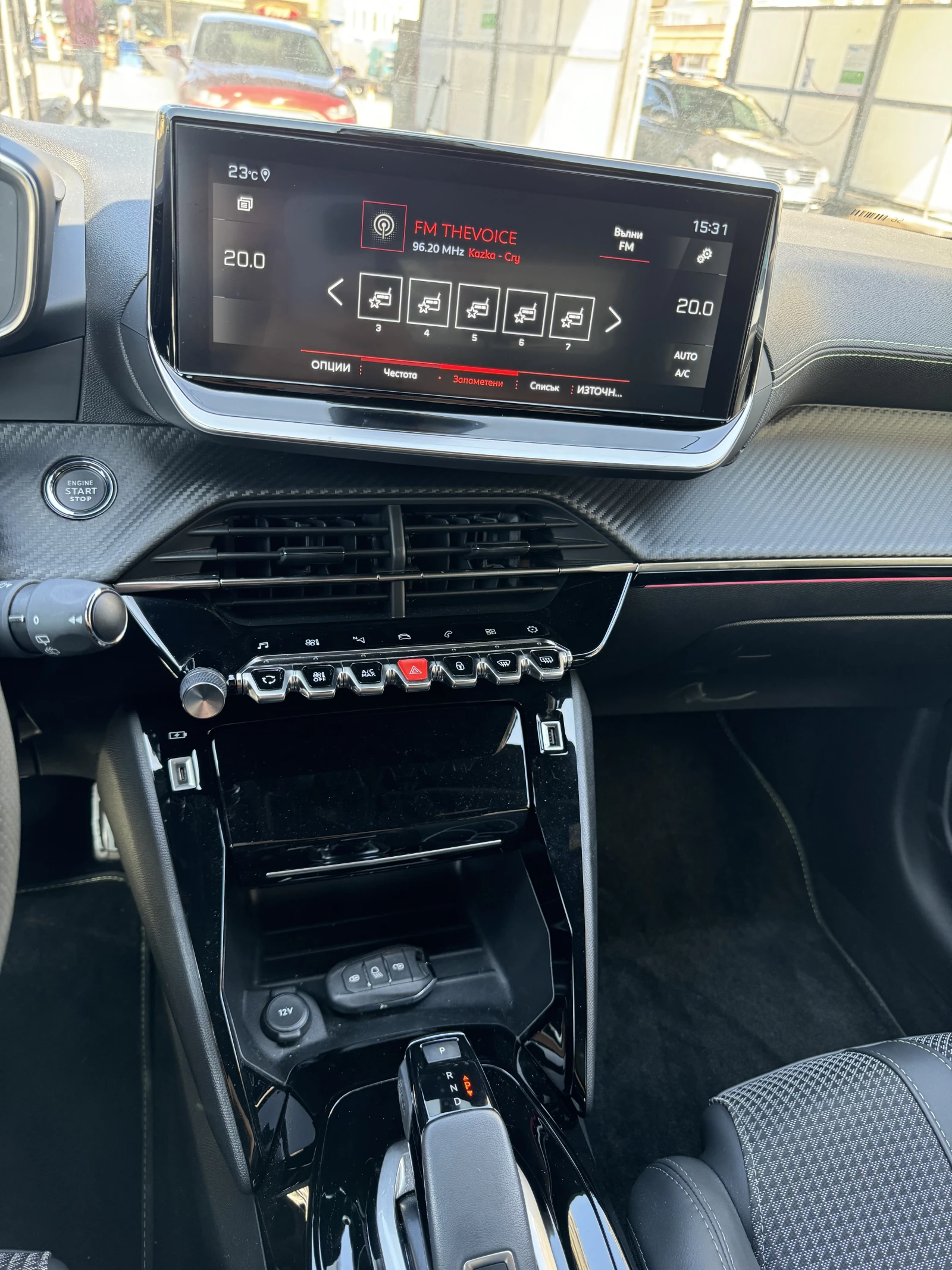 Peugeot 208 GT, снимка 9 - Автомобили и джипове - 56507634