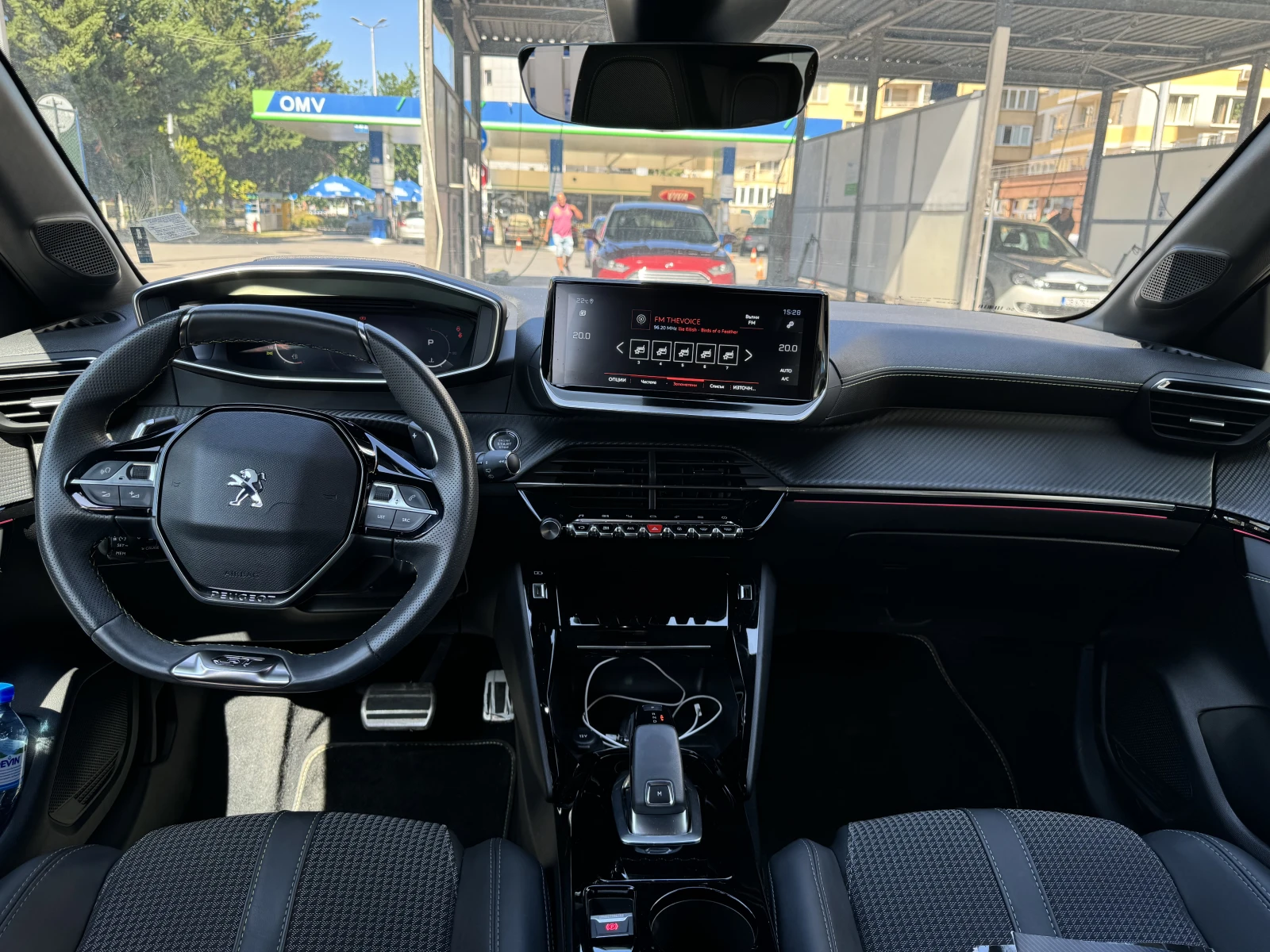 Peugeot 208 GT, снимка 6 - Автомобили и джипове - 56507634