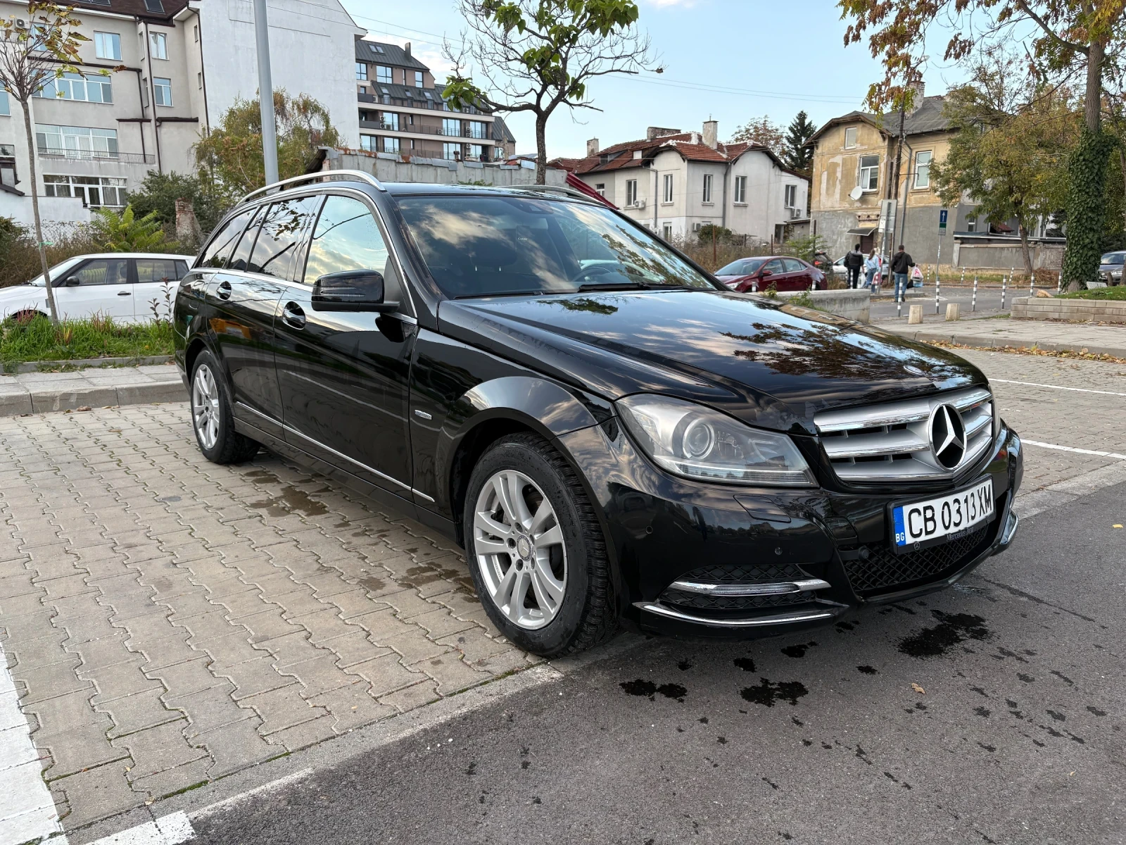 Mercedes-Benz C 220, снимка 2 - Автомобили и джипове - 56647521