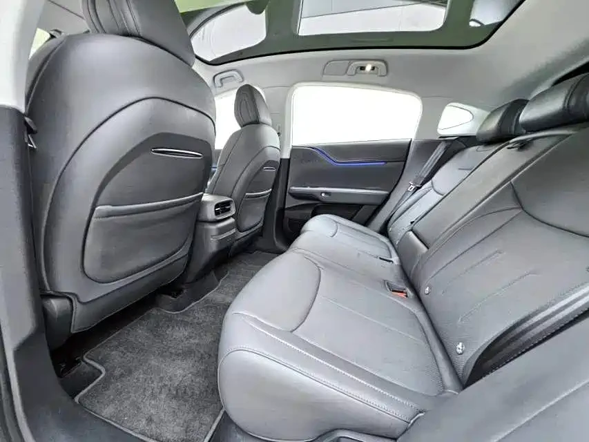 Xpeng G6 625 Long Range Max Tech Edition* КРАЙНА ЦЕНА, снимка 9 - Автомобили и джипове - 56663500