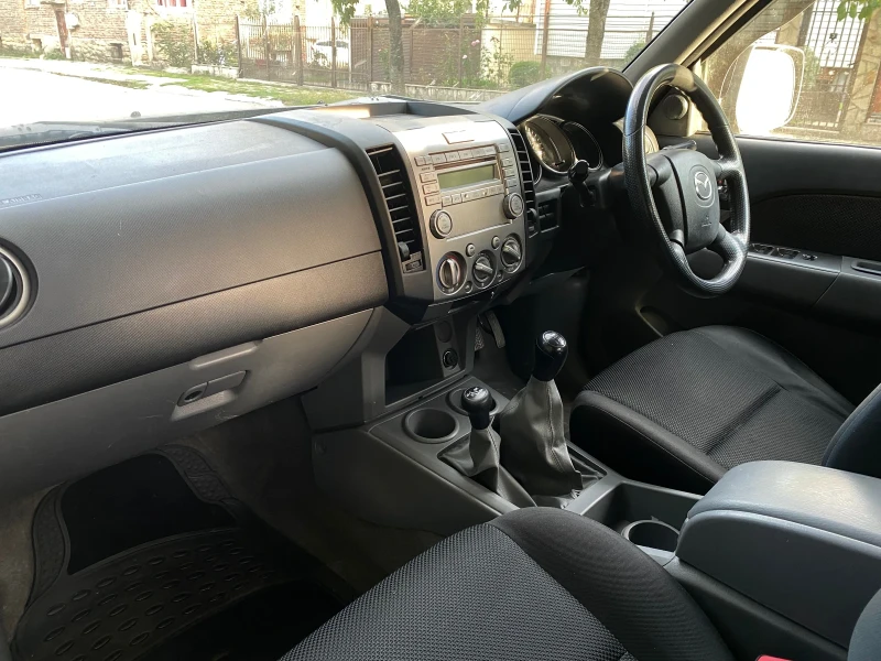 Mazda BT-50, снимка 3 - Автомобили и джипове - 47514273