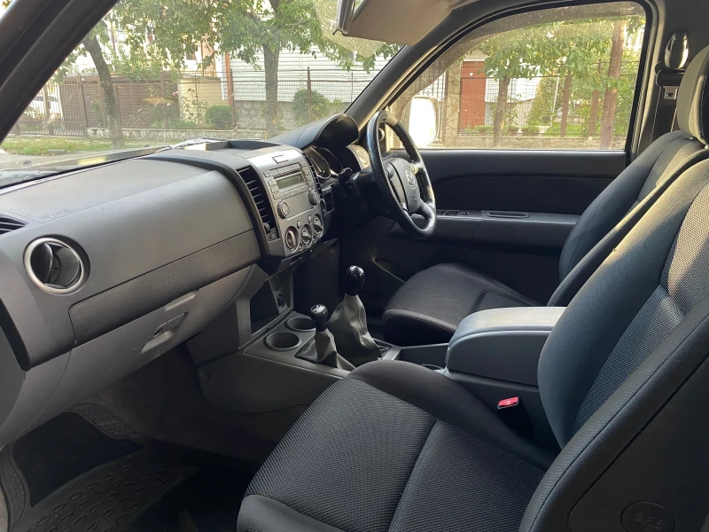 Mazda BT-50, снимка 7 - Автомобили и джипове - 47514273