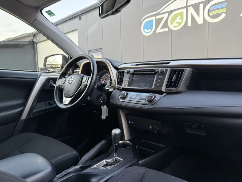 Toyota Rav4 118000km 4x4 2.2 D 150hp-CAT STYLE , снимка 6 - Автомобили и джипове - 50368568