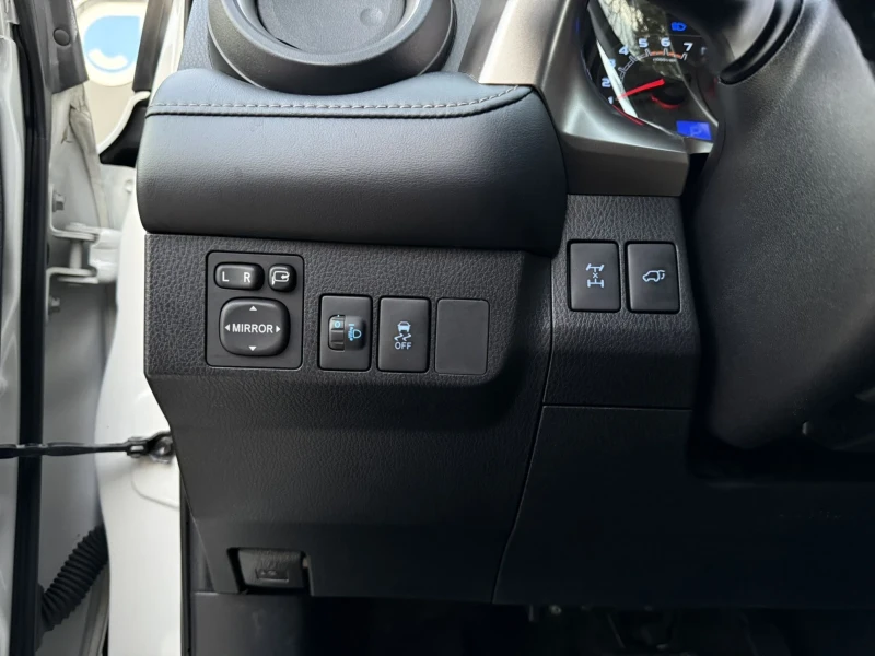 Toyota Rav4 118000km 4x4 2.2 D 150hp-CAT STYLE , снимка 10 - Автомобили и джипове - 50368568