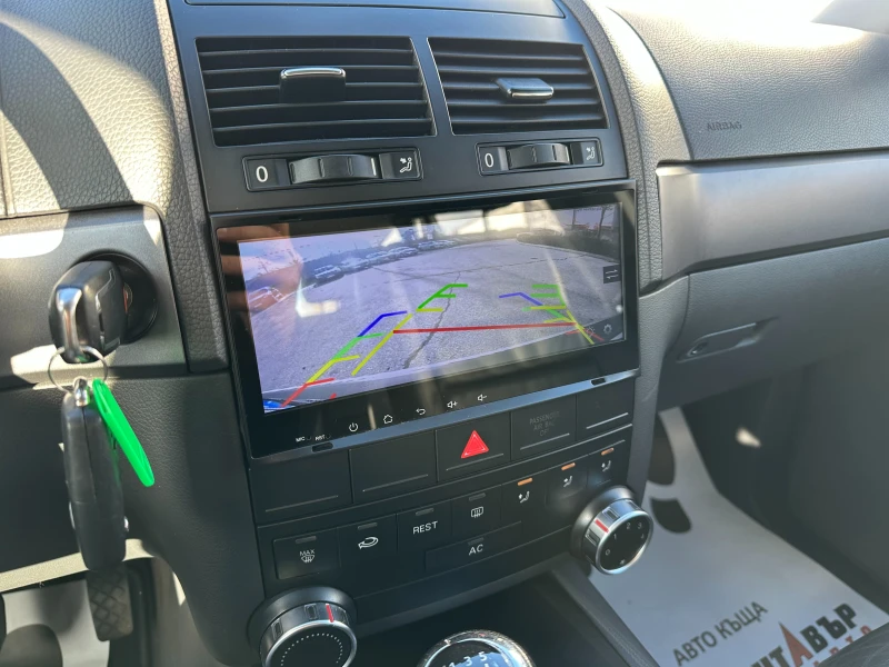 VW Touareg 2.5d 174 к.с. , снимка 12 - Автомобили и джипове - 52693783